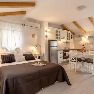  Apartment Rusticus Domus