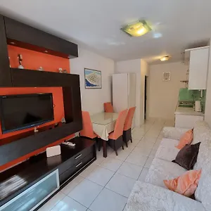  Apartment Nani