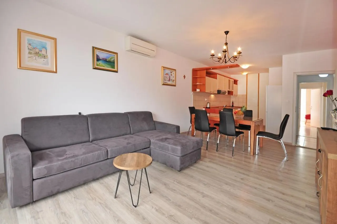 Virna Apartment Split